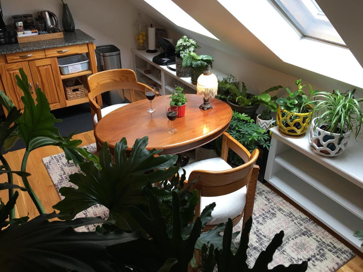 Urban Oasis In Hope Village Провидънс Екстериор снимка